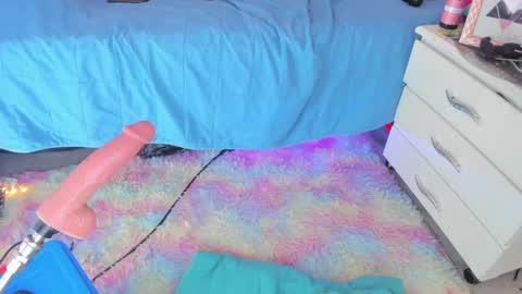 Snapshot of martinarossi chatting on 12/18/24, 07:08 ... ... online show from 12/18/24, 07:08