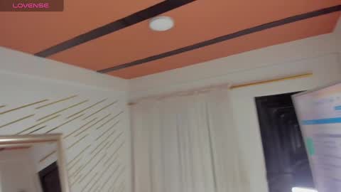 Snapshot of martinarossi chatting on 01/14/25, 03:11 ... ... online show from 01/14/25, 03:11