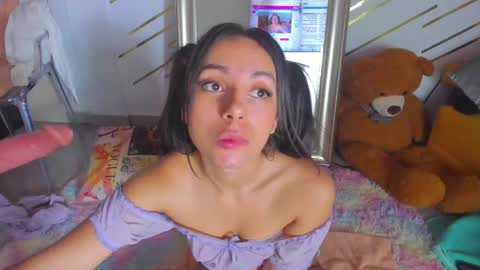 Snapshot of martinarossi chatting on 01/30/25, 12:50 ... ... online show from 01/30/25, 12:50