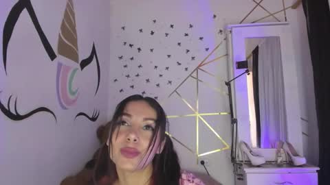 Snapshot of martinarossi chatting on 10/28/25, 07:16 ... ... online show from 10/28/25, 07:16