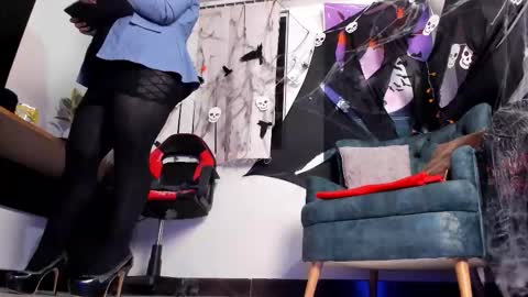 martinasoto online show from 10/25/25, 03:36