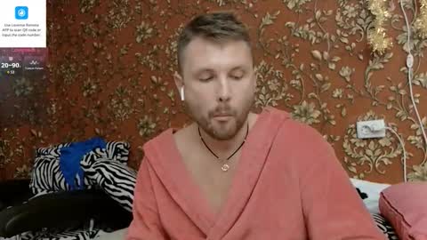 martinbrux online show from 10/12/25, 07:24