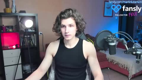 Snapshot of martinlutar420 chatting on 10/18/25, 07:53 Daddy Marty online show from 10/18/25, 07:53