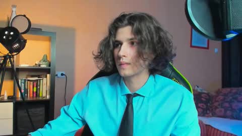 Snapshot of martinlutar420 chatting on 11/01/25, 03:03 Daddy Marty online show from 11/01/25, 03:03