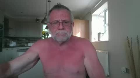 martinrgbxxxx online show from 05/25/26, 08:09