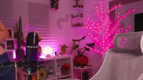 INSTAGRAM Maruchan  02 online show from 12/18/25, 02:17