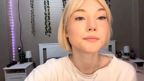 Lisa online show from 02/09/26, 02:10