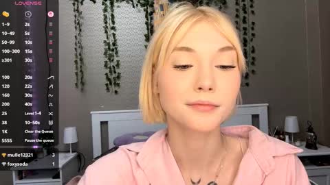 Lisa online show from 02/23/26, 08:22