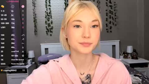 Lisa online show from 02/28/26, 12:06