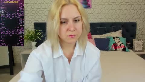 mary__bailey online show from 01/15/25, 07:48