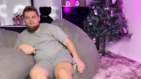 Snapshot of mary_and_vadim chatting on 12/29/24, 12:52 Maria and Vadim online show from 12/29/24, 12:52