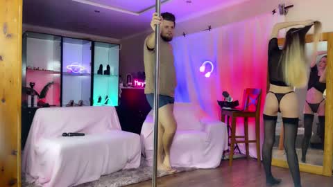 Snapshot of mary_and_vadim chatting on 11/15/25, 03:08 Maria and Vadim online show from 11/15/25, 03:08