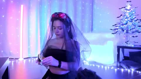 Snapshot of mary_julia chatting on 11/16/25, 10:15 Julia online show from 11/16/25, 10:15