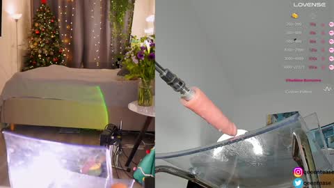 Caroline  qeeentease - ints qeentease - twitter online show from 12/21/24, 12:53