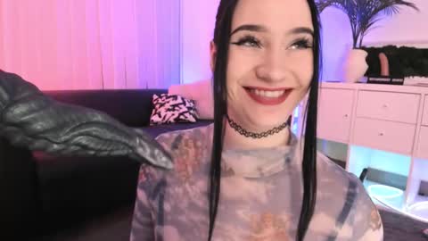 Mary online show from 02/05/26, 07:46