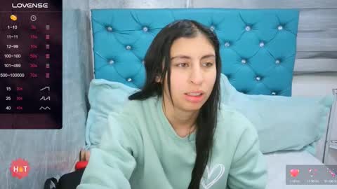 Snapshot of mary_mood_ chatting on 10/22/25, 10:48 Mary Moon online show from 10/22/25, 10:48