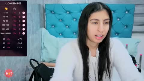 Snapshot of mary_mood_ chatting on 10/31/25, 10:27 Mary Moon online show from 10/31/25, 10:27