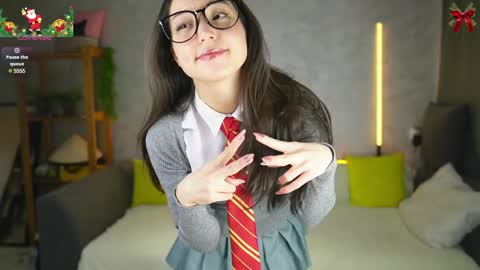 Snapshot of mary_shiota chatting on 12/30/24, 04:31 HelIo Everyone Im MaryWelcome to my room and lets have a good time together with me online show from 12/30/24, 04:31