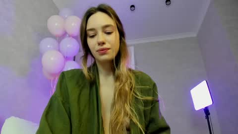 Snapshot of mary_shiota chatting on 04/22/26, 08:17 HelIo Everyone Im MaryWelcome to my room and lets have a good time together with me online show from 04/22/26, 08:17