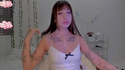 Snapshot of mary_tim chatting on 02/24/25, 07:19 Maryana online show from 02/24/25, 07:19