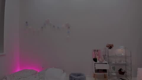 Snapshot of mary_tim chatting on 09/22/25, 01:02 Maryana online show from 09/22/25, 01:02