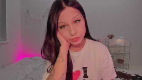 Snapshot of mary_tim chatting on 09/27/25, 02:00 Maryana online show from 09/27/25, 02:00