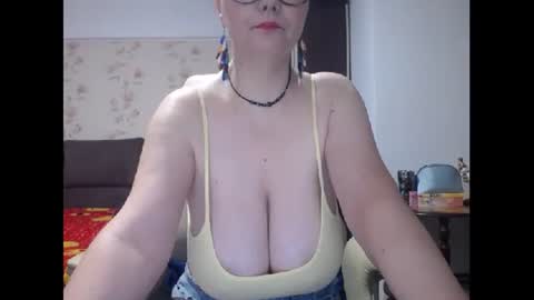 Mary online show from 02/05/25, 03:55