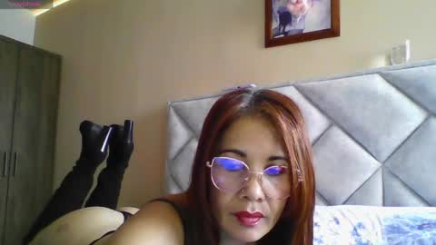 Snapshot of maryamgirl08 chatting on 04/06/26, 01:56 Engracia online show from 04/06/26, 01:56