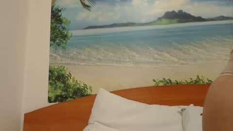 maryem online show from 09/22/25, 11:45