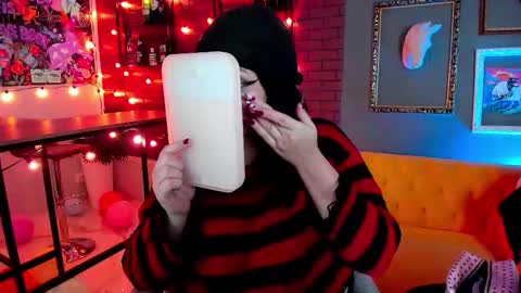 Mary online show from 09/29/25, 09:08