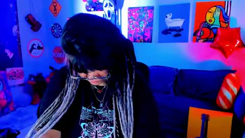 Mary online show from 04/30/26, 02:40