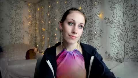 Mary Lou online show from 09/22/25, 09:22