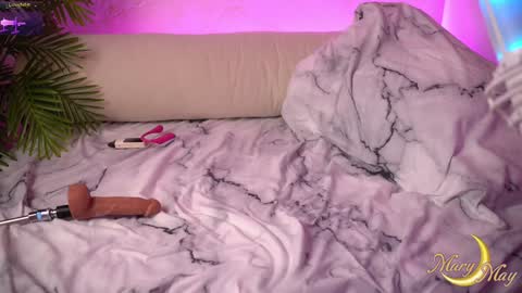 Snapshot of marylunamay chatting on 02/01/25, 02:16 Mary online show from 02/01/25, 02:16