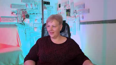 Snapshot of marymogan chatting on 11/26/25, 03:13 marymogan online show from 11/26/25, 03:13