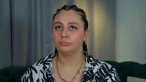 MaryMurrays online show from 11/26/25, 07:09