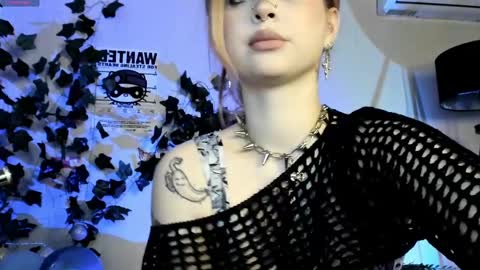 Mary x online show from 02/25/25, 02:47