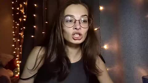 Kelly online show from 04/01/26, 01:41