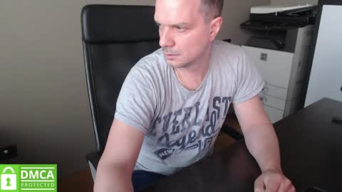Snapshot of maschiodavide89 chatting on 04/27/26, 05:49 David online show from 04/27/26, 05:49