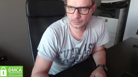 Snapshot of maschiodavide89 chatting on 06/17/26, 11:23 David online show from 06/17/26, 11:23