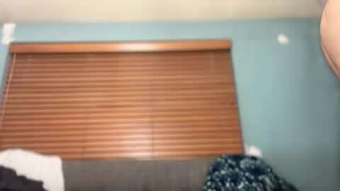 Snapshot of masculinehole chatting on 09/29/25, 12:49 Masculine Hole online show from 09/29/25, 12:49