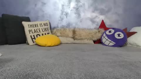 Snapshot of mashalush chatting on 01/08/25, 12:05 Nicolle online show from 01/08/25, 12:05