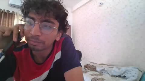 Mask Boy online show from 10/23/25, 03:39