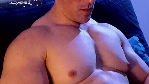 Snapshot of masked_bodybuilder chatting on 12/24/24, 03:26 masked_bodybuilder online show from 12/24/24, 03:26