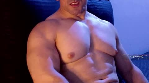 Snapshot of masked_bodybuilder chatting on 01/26/25, 01:52 masked_bodybuilder online show from 01/26/25, 01:52