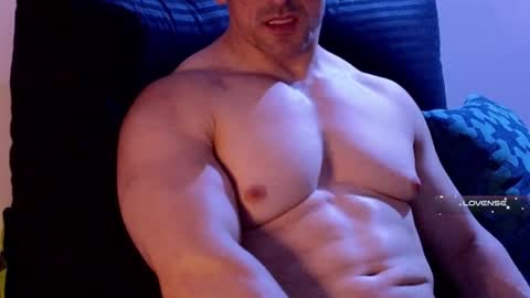 Snapshot of masked_bodybuilder chatting on 02/02/25, 04:32 masked_bodybuilder online show from 02/02/25, 04:32