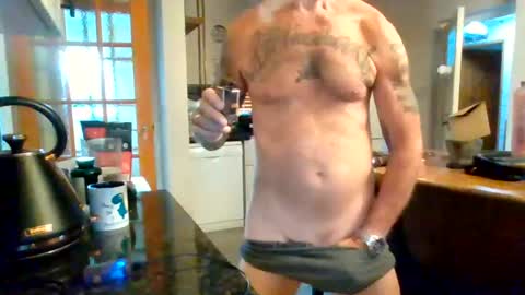 Masked Masturbation Couple online show from 06/24/26, 04:44