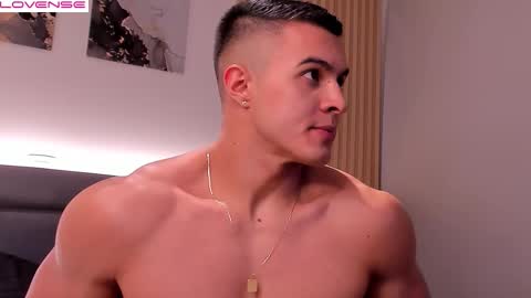 Mason Bennet online show from 09/19/25, 03:52