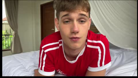 Snapshot of mason_gallagher chatting on 12/25/24, 01:31 Mason online show from 12/25/24, 01:31