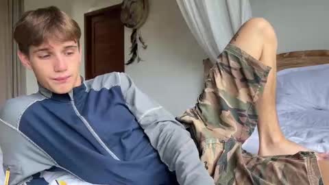 Snapshot of mason_gallagher chatting on 02/13/25, 01:40 Mason online show from 02/13/25, 01:40