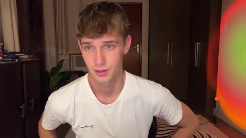 Snapshot of mason_gallagher chatting on 09/29/25, 09:30 Mason online show from 09/29/25, 09:30